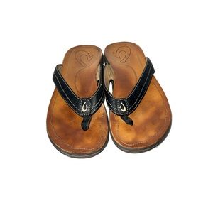 Olukai kumu black leather sandals size 6